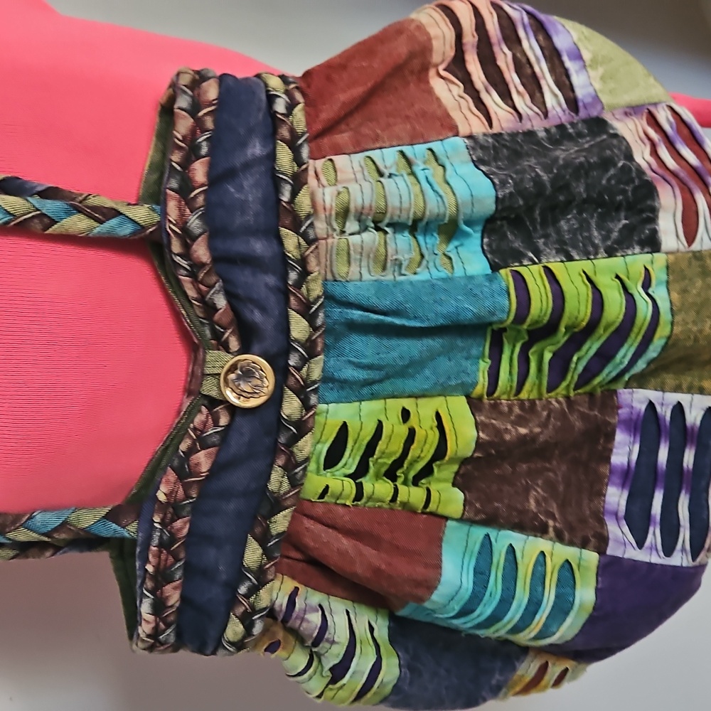 Rising International Hobo Shoulder Bag. - Picture 3 of 13